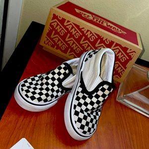 Classic slip on Vans - Size 8C
